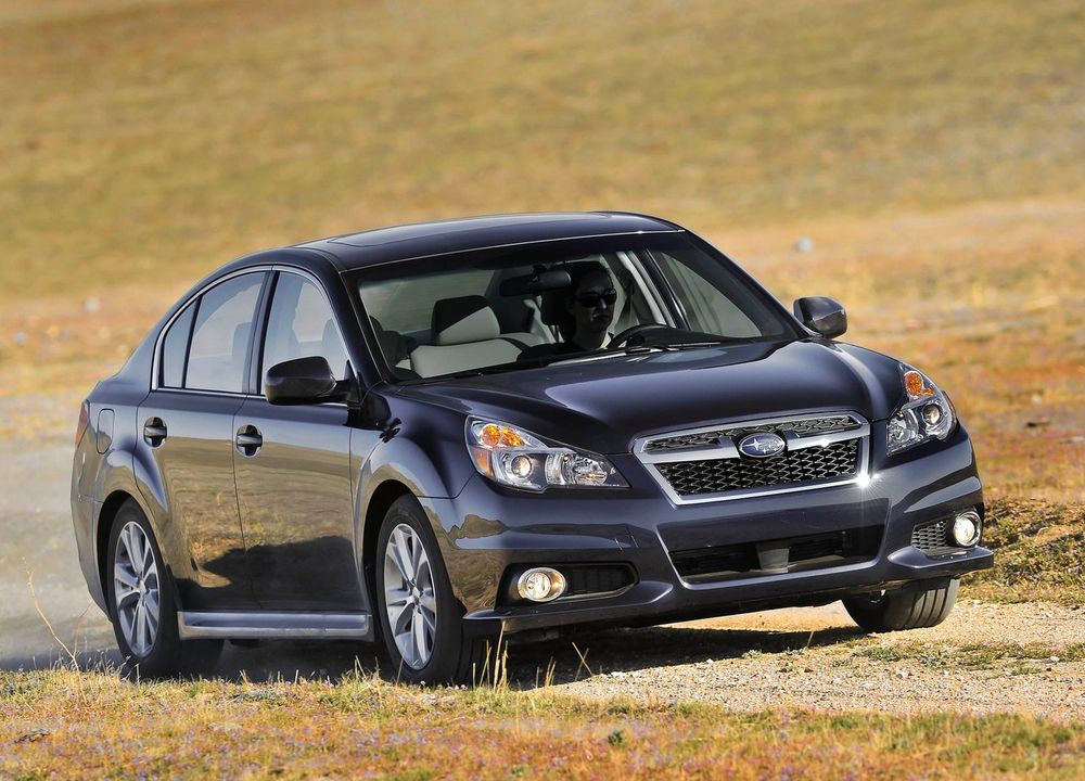 Subaru Legacy 2013 — экстерьер, фото 2